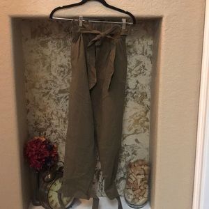 NWT Paperbag army green pants
